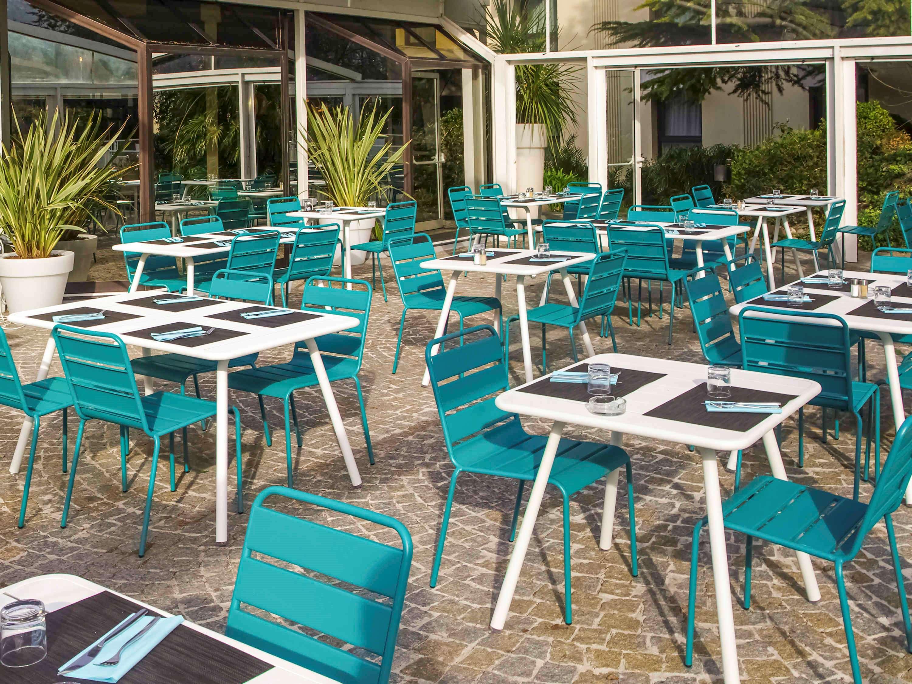 Novotel Est Porte D'aubagne Hotel 4*